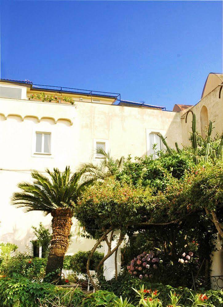 B&B Millequattrocento Gaeta Buitenkant foto